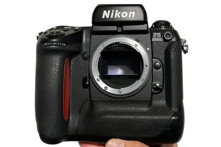 Nikon F5 故障品買取額8,000円